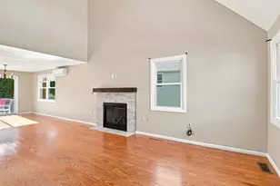 679 A Burncoat St, Worcester, MA 01606 - Photo 6