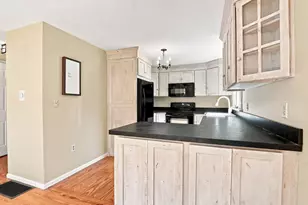 679 A Burncoat St, Worcester, MA 01606 - Photo 10