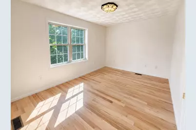 6 Fairlawn Ave #House, Burlington, MA 01803 - Photo 6
