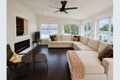 6 Fairlawn Ave #House, Burlington, MA 01803 - Photo 2