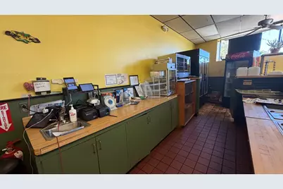 4 Wheeler St, Lynn, MA 01901 - Photo 12