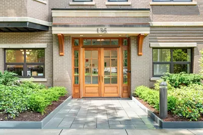 136 Babcock St #204, Brookline, MA 02446 - Photo 6