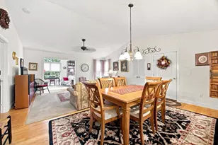 9 Parc Pl, Southampton, MA 01073 - Photo 8