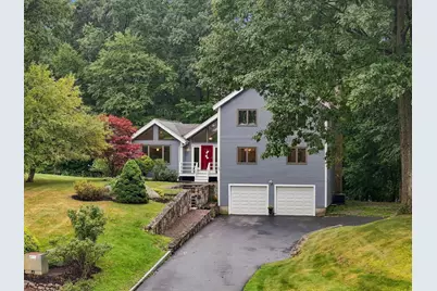 1 Utica Dr, Hudson, MA 01749 - Photo 2