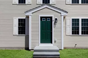 8 Bumblebee Dr, Plymouth, MA 02360 - Photo 2