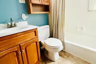 433 Gifford St, Springfield, MA 01118 - Photo 16