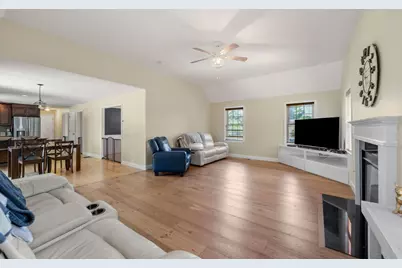 11 Duquette Dr, Haverhill, MA 01830 - Photo 6