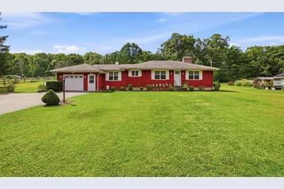 425 River Road, Uxbridge, MA 01569 - Photo 1