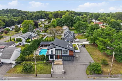 61 Walnut St, Saugus, MA 01906 - Photo 2