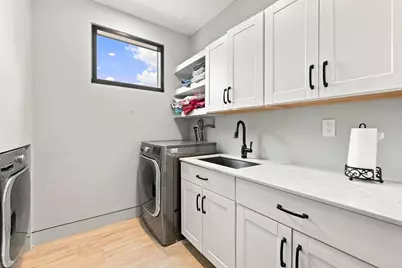 61 Walnut St, Saugus, MA 01906 - Photo 22