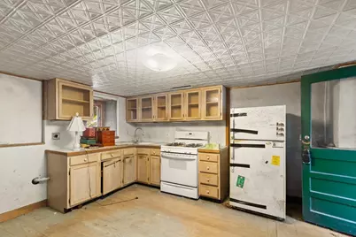 29 Beachview Terrace, Malden, MA 02148 - Photo 6
