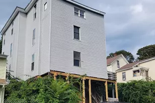 16 Reservoir St, Worcester, MA 01605 - Photo 2