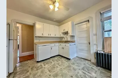 7 Rumford Ave #2, Waltham, MA 02451 - Photo 4