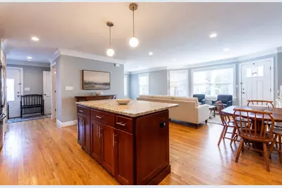233 Grove St #2, Waltham, MA 02453 - Photo 6