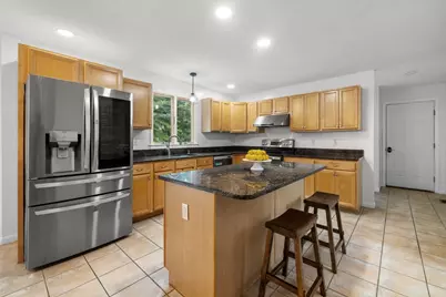 38 Bellows Cir, Marlborough, MA 01752 - Photo 8