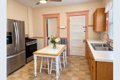 81 Lyndale St, Springfield, MA 01108 - Photo 10