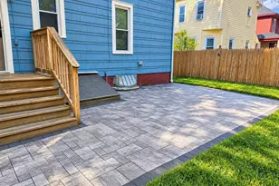 81 Lyndale St, Springfield, MA 01108 - Photo 10
