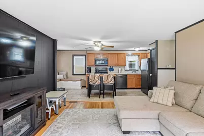42 N Brook Rd, Springfield, MA 01119 - Photo 10