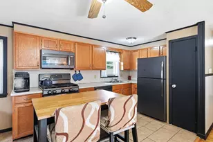 42 N Brook Rd, Springfield, MA 01119 - Photo 12