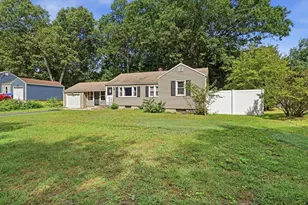 42 N Brook Rd, Springfield, MA 01119 - Photo 2