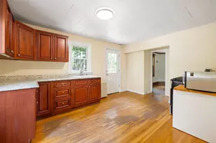 1925 Commonwealth Ave, Newton, MA 02466 - Photo 8