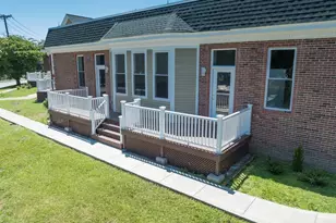 27 Bardwell St, South Hadley, MA 01075 - Photo 1