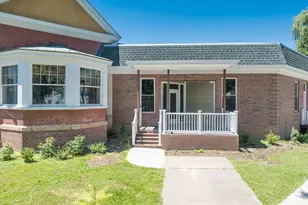 27 Bardwell St, South Hadley, MA 01075 - Photo 2