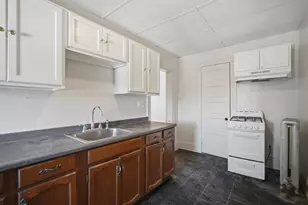 40 Warriner Ave, Springfield, MA 01108 - Photo 22