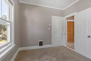 155 Pond St, Leominster, MA 01453 - Photo 6