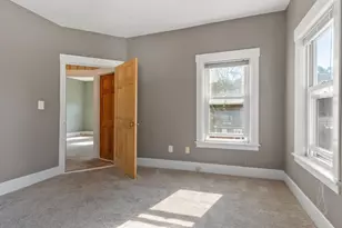 155 Pond St, Leominster, MA 01453 - Photo 10