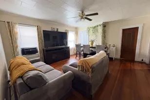 66 Whitman St, New Bedford, MA 02745 - Photo 12