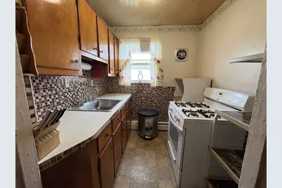 66 Whitman St, New Bedford, MA 02745 - Photo 18