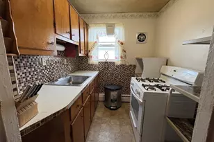 66 Whitman St, New Bedford, MA 02745 - Photo 18