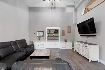 32 Providence St #8, Worcester, MA 01604 - Photo 8