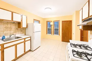 19 Bradford St, Everett, MA 02149 - Photo 10
