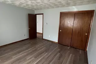 35 School St, Dracut, MA 01826 - Photo 10