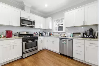 43 Derby St #1, Somerville, MA 02145 - Photo 2