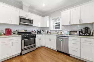 43 Derby St, Somerville, MA 02145 - Photo 2