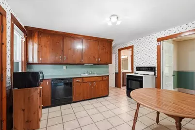 74 Wareham St, Middleborough, MA 02346 - Photo 8