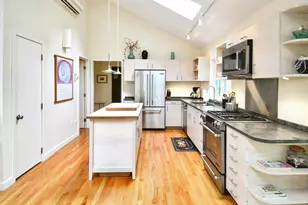 18 Sylvan Ave, Tisbury, MA 02568 - Photo 10