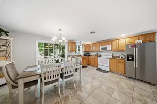 26 Vine St, Milford, MA 01757 - Photo 8