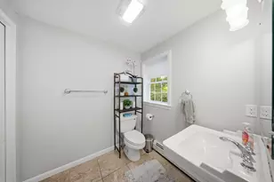 26 Vine St, Milford, MA 01757 - Photo 12