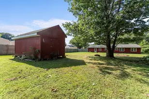 9 Lynnwood Ave, Swansea, MA 02777 - Photo 32