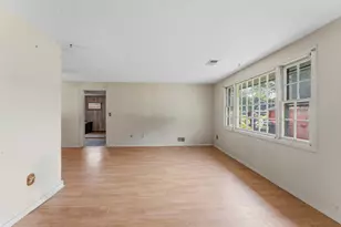 9 Lynnwood Ave, Swansea, MA 02777 - Photo 4