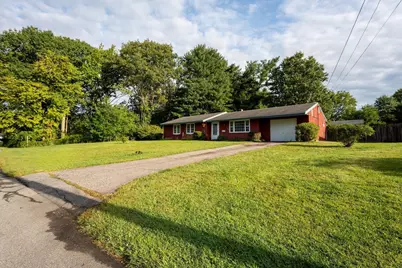 9 Lynnwood Ave, Swansea, MA 02777 - Photo 2