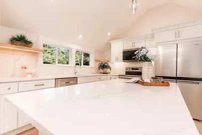 888 Phinneys Ln, Barnstable, MA 02632 - Photo 14