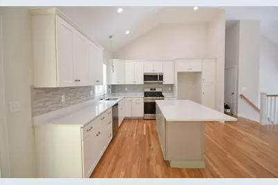 2 Clarendon Circle #Lot 7, Holbrook, MA 02343 - Photo 8