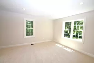 2 Clarendon Cir, Holbrook, MA 02343 - Photo 14
