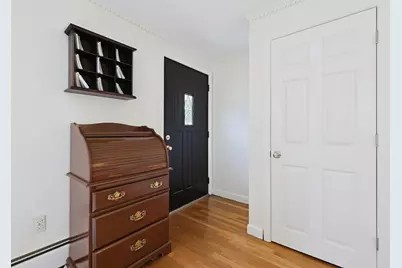 4 Willow St, Franklin, MA 02038 - Photo 4