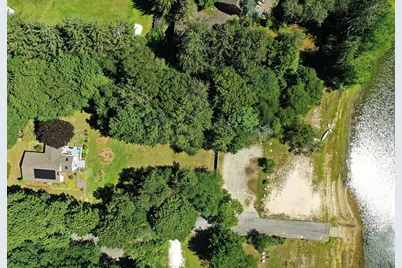 126 Willimantic Dr, Barnstable, MA 02648 - Photo 4